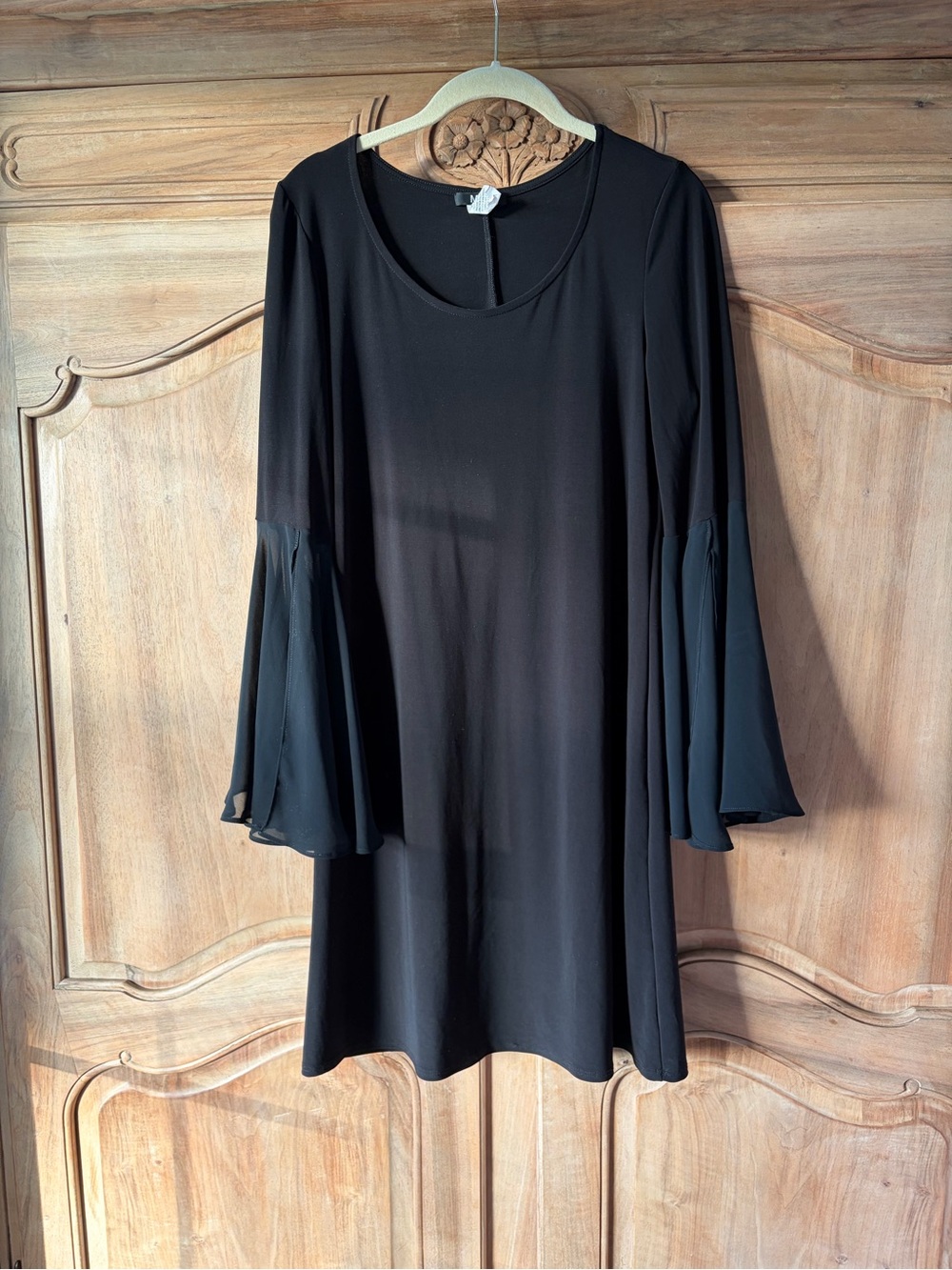 MSK Black Bell-Sleeve Shift Dress